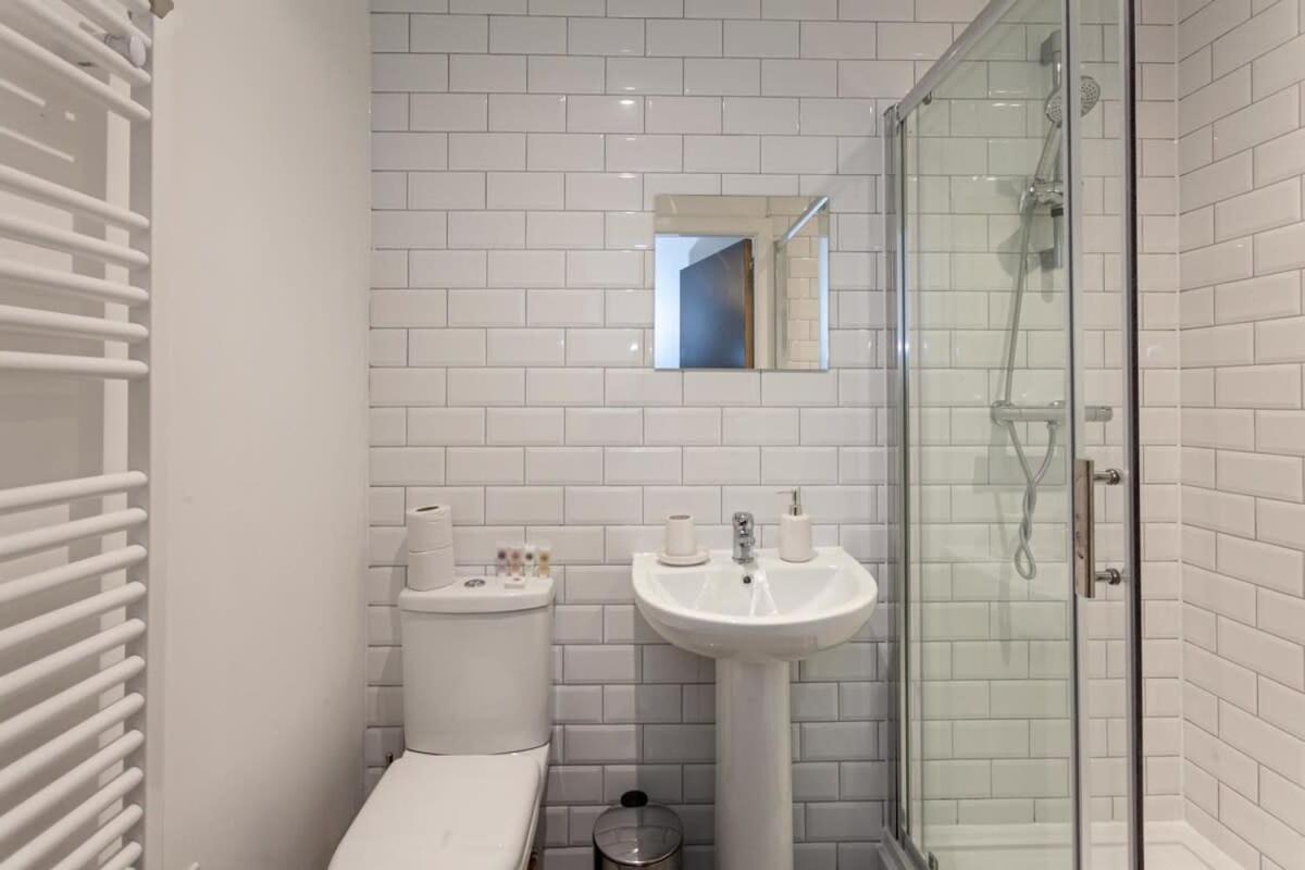 מנצ'סטר Stunning 2 Bed Flat 5Min To Old Trafford Stadium מראה חיצוני תמונה